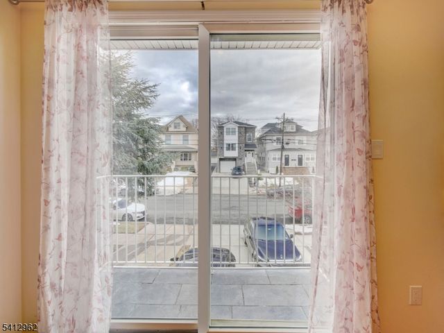 433 Linden Ave, Elizabeth City, NJ 07202