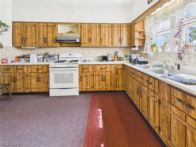 927 32nd Street, Parkersburg, WV 26104