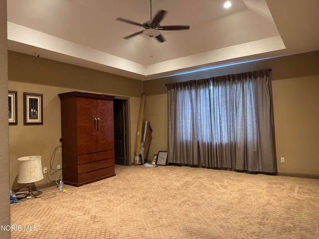 156 Pineview Drive, Oregon, OH 43616