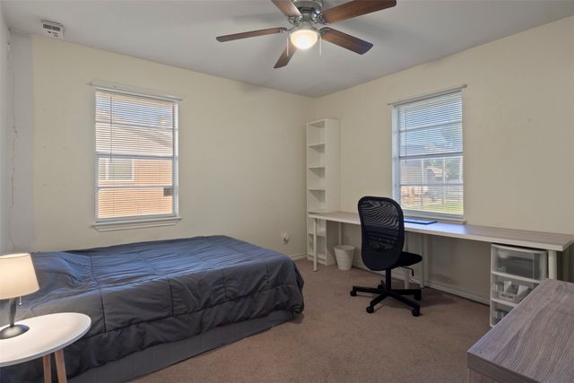 106 Wayne Drive, Sanger, TX 76266