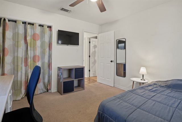 106 Wayne Drive, Sanger, TX 76266