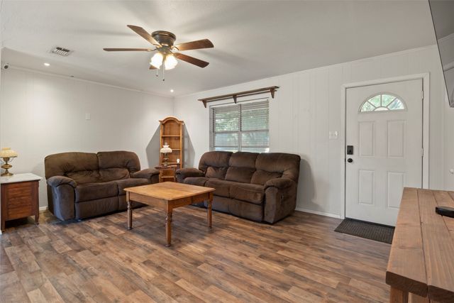 106 Wayne Drive, Sanger, TX 76266