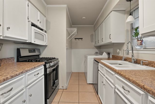 106 Wayne Drive, Sanger, TX 76266