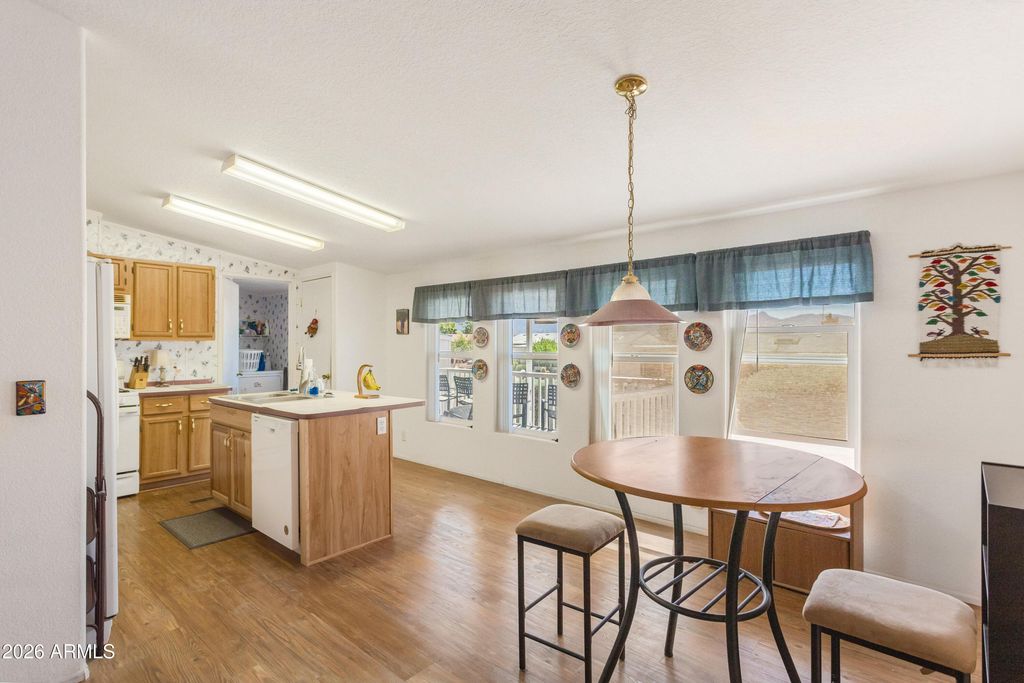 Image 10 of property listing at 684 S Lazy Beaver Way, Sierra Vista, AZ 85635
