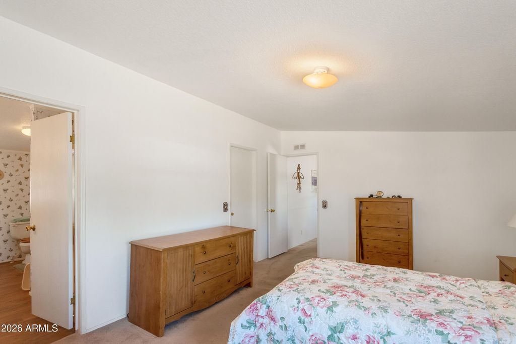 Image 16 of property listing at 684 S Lazy Beaver Way, Sierra Vista, AZ 85635