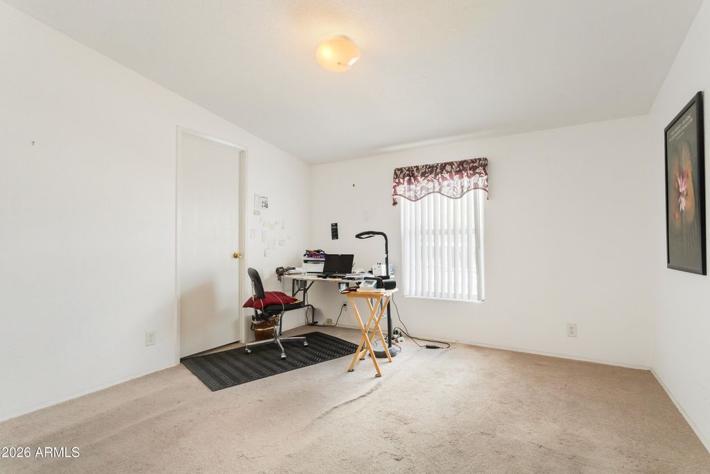 Image 24 of property listing at 684 S Lazy Beaver Way, Sierra Vista, AZ 85635