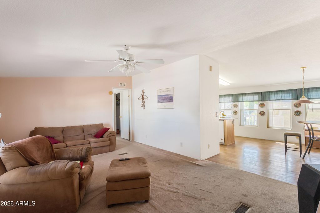 Image 8 of property listing at 684 S Lazy Beaver Way, Sierra Vista, AZ 85635