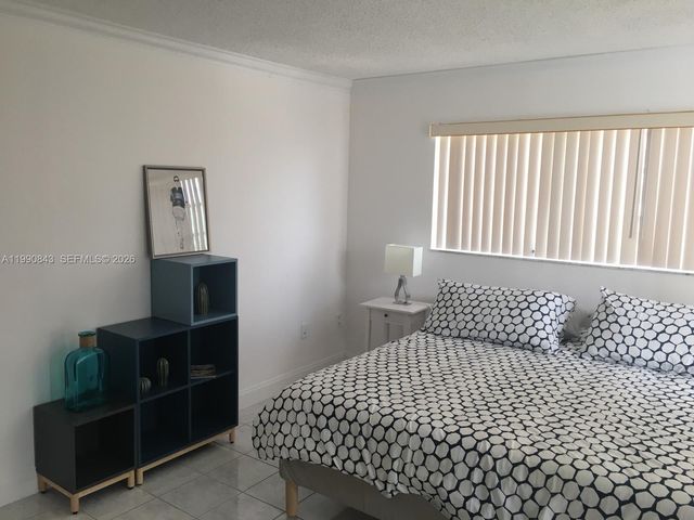 7601 Byron Ave 3A, Miami Beach, FL 33141