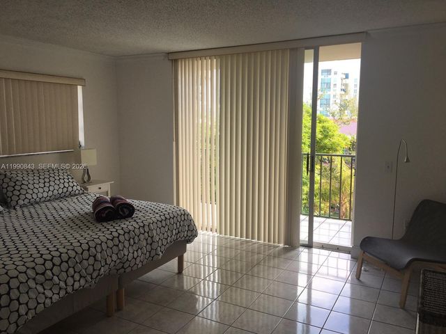 7601 Byron Ave 3A, Miami Beach, FL 33141