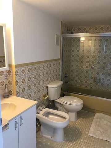 7601 Byron Ave 3A, Miami Beach, FL 33141