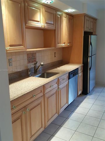 7601 Byron Ave 3A, Miami Beach, FL 33141