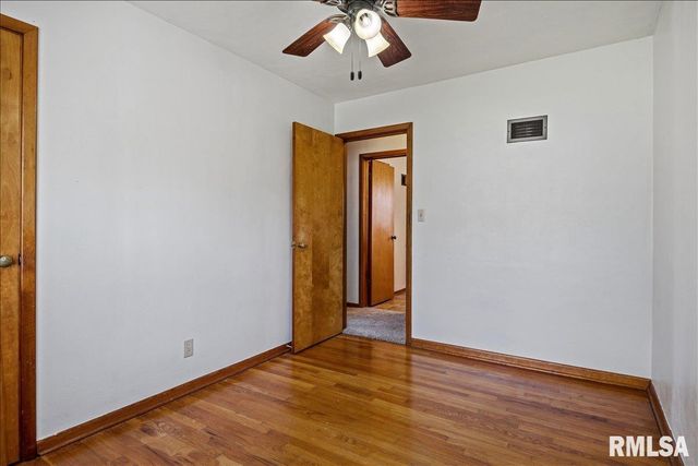 50 MIDLAND Court, Springfield, IL 62702