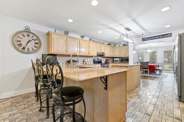 14449 Pine Ridge Road, Vancleave, MS 39565