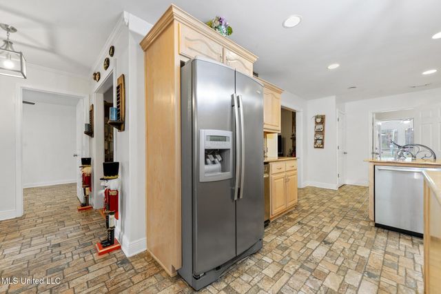 14449 Pine Ridge Road, Vancleave, MS 39565