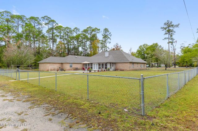 14449 Pine Ridge Road, Vancleave, MS 39565