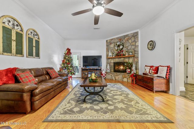 14449 Pine Ridge Road, Vancleave, MS 39565