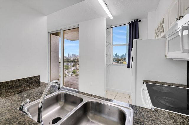 1 Glen Royal Parkway 1010, Miami, FL 33125