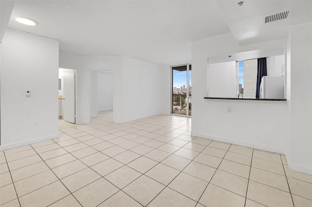 1 Glen Royal Parkway 1010, Miami, FL 33125