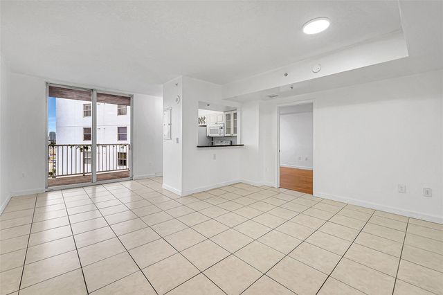 1 Glen Royal Parkway 1010, Miami, FL 33125