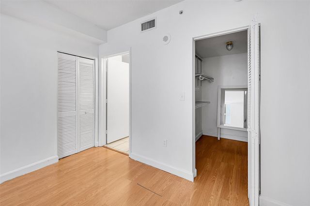 1 Glen Royal Parkway 1010, Miami, FL 33125