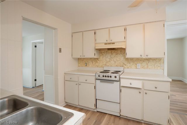 7192-7194 Middlebranch Avenue NE, Canton, OH 44721