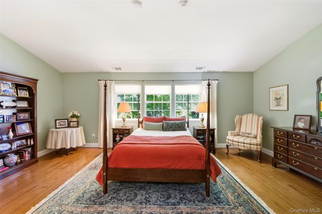 126 Erin Lane, East Setauket, NY 11733
