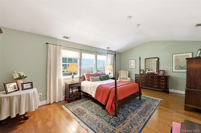 126 Erin Lane, East Setauket, NY 11733