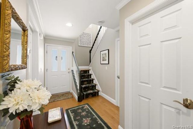 126 Erin Lane, East Setauket, NY 11733