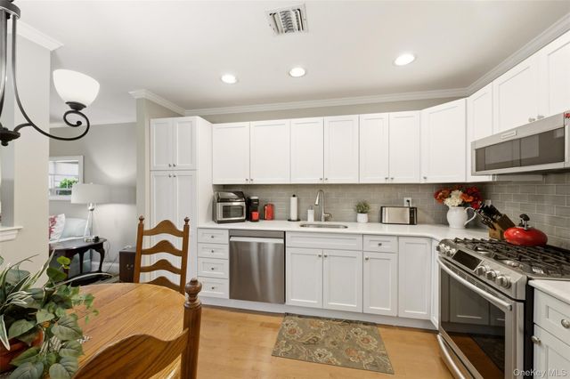 126 Erin Lane, East Setauket, NY 11733