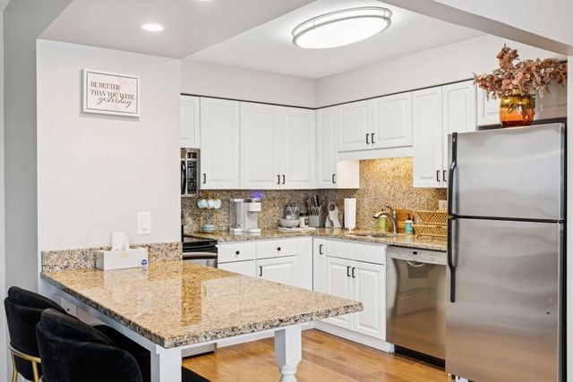 78 10th Street E 1710, Saint Paul, MN 55101