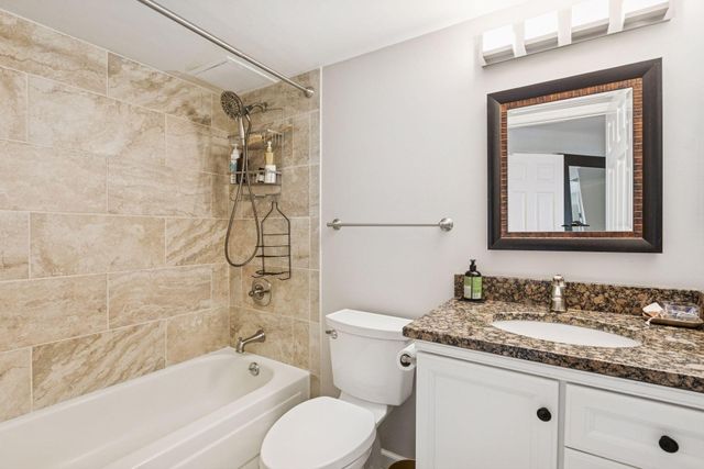 78 10th Street E 1710, Saint Paul, MN 55101