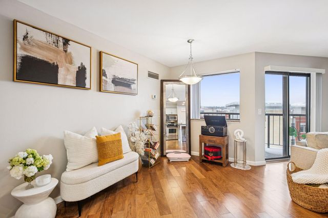 78 10th Street E 1710, Saint Paul, MN 55101