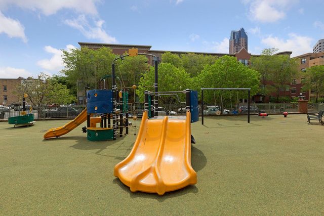 78 10th Street E 1710, Saint Paul, MN 55101