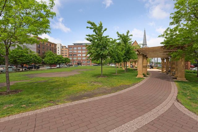 78 10th Street E 1710, Saint Paul, MN 55101