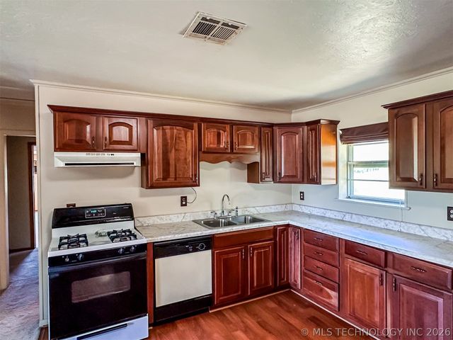 109948 S 4155 Road, Checotah, OK 74426