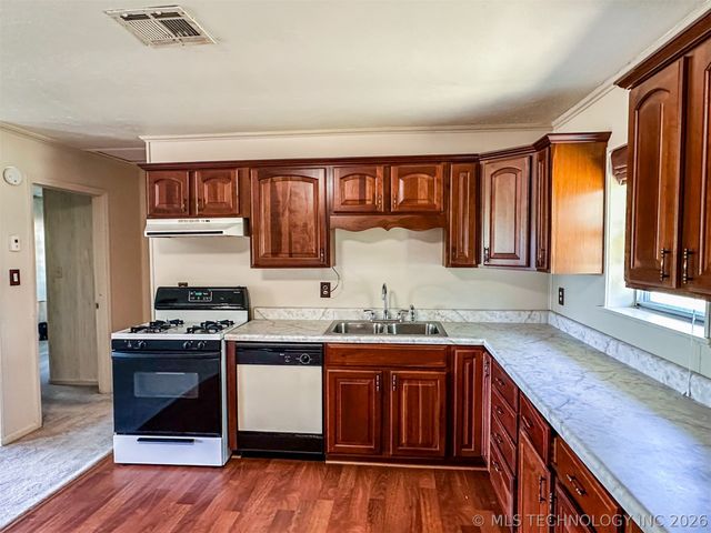 109948 S 4155 Road, Checotah, OK 74426