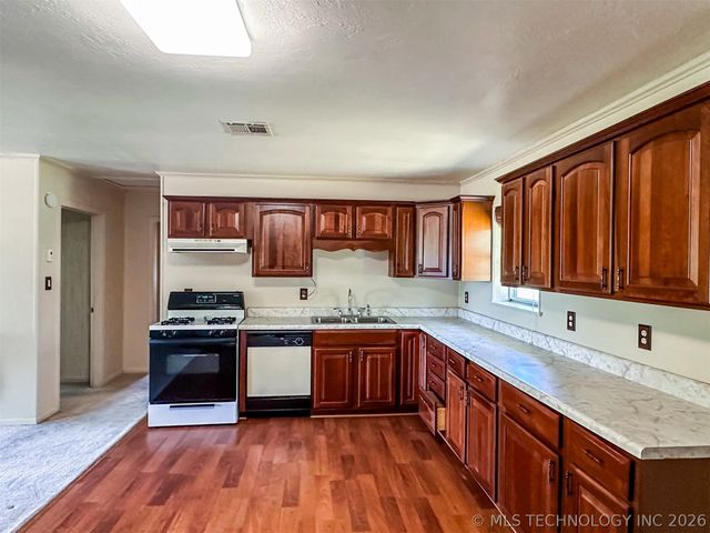 109948 S 4155 Road, Checotah, OK 74426