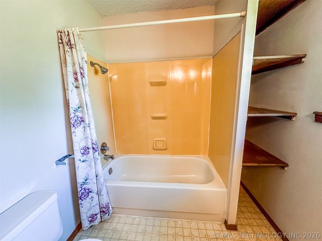 109948 S 4155 Road, Checotah, OK 74426