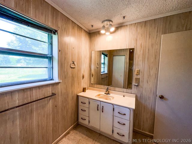 109948 S 4155 Road, Checotah, OK 74426