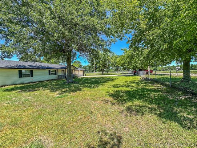 109948 S 4155 Road, Checotah, OK 74426
