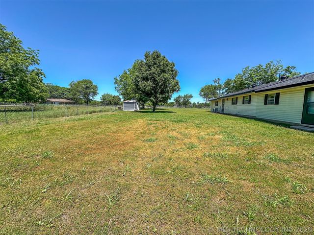 109948 S 4155 Road, Checotah, OK 74426