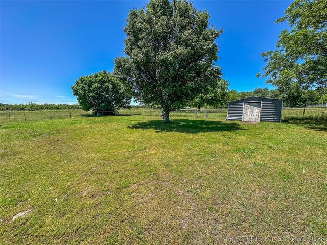 109948 S 4155 Road, Checotah, OK 74426