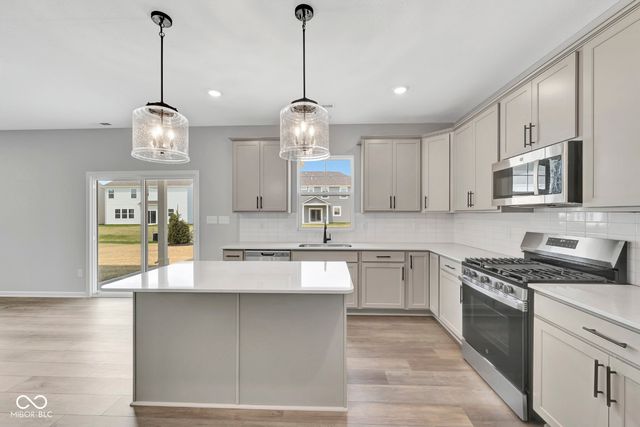 4106 Helm's Mill Drive, Mccordsville, IN 46055