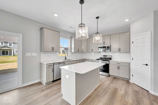 4106 Helm's Mill Drive, Mccordsville, IN 46055