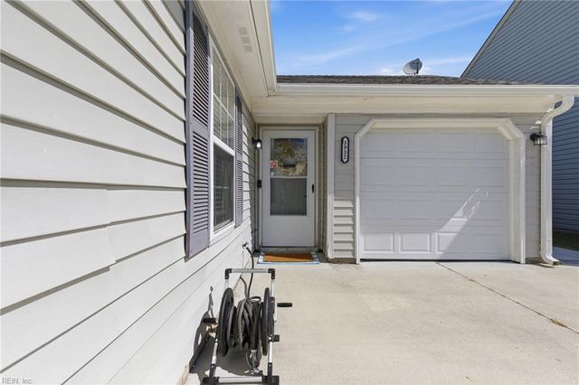 3932 Morning View DR, Virginia Beach, VA 23456