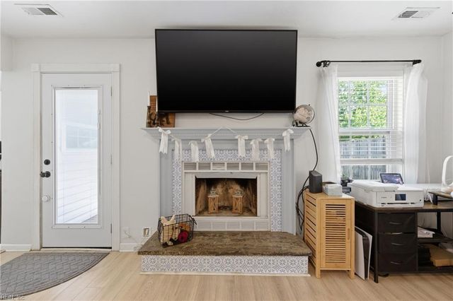 3932 Morning View DR, Virginia Beach, VA 23456