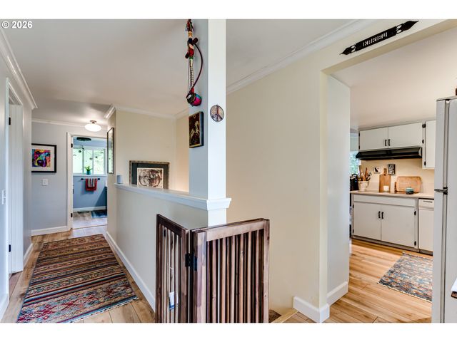 29625 GIMPL HILL Rd, Eugene, OR 97402