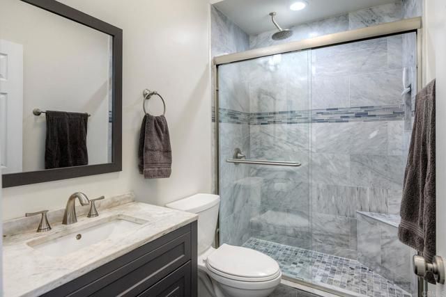 648 Cocapah St, Vista, CA 92083