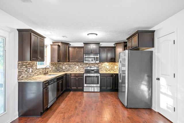 961 Bonellis Ln, Clarksville, TN 37040