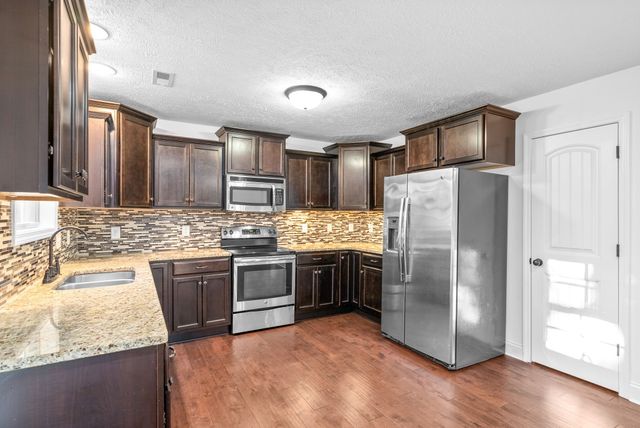 961 Bonellis Ln, Clarksville, TN 37040